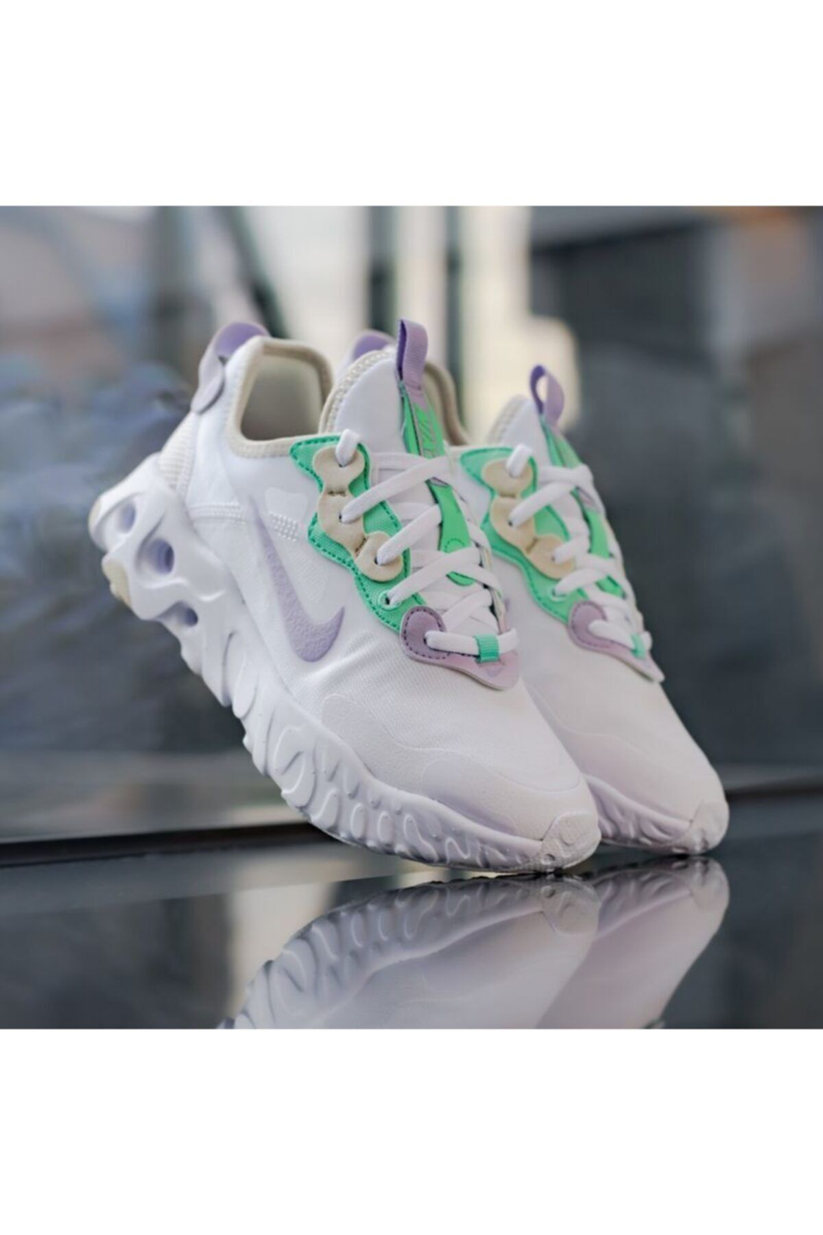 Nike-Da1647-100 W React Art3mıs Sneaker 1