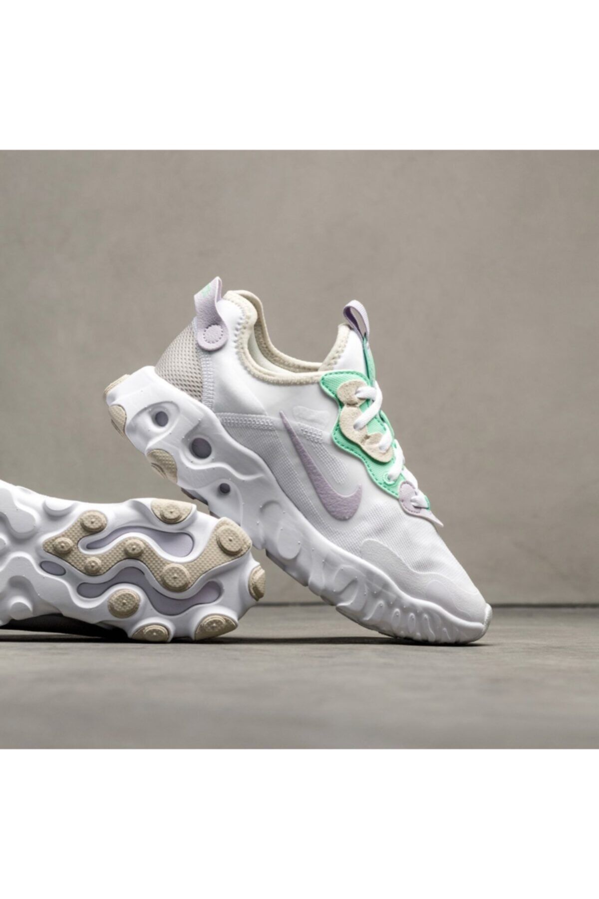 Nike-Da1647-100 W React Art3mıs Sneaker 3