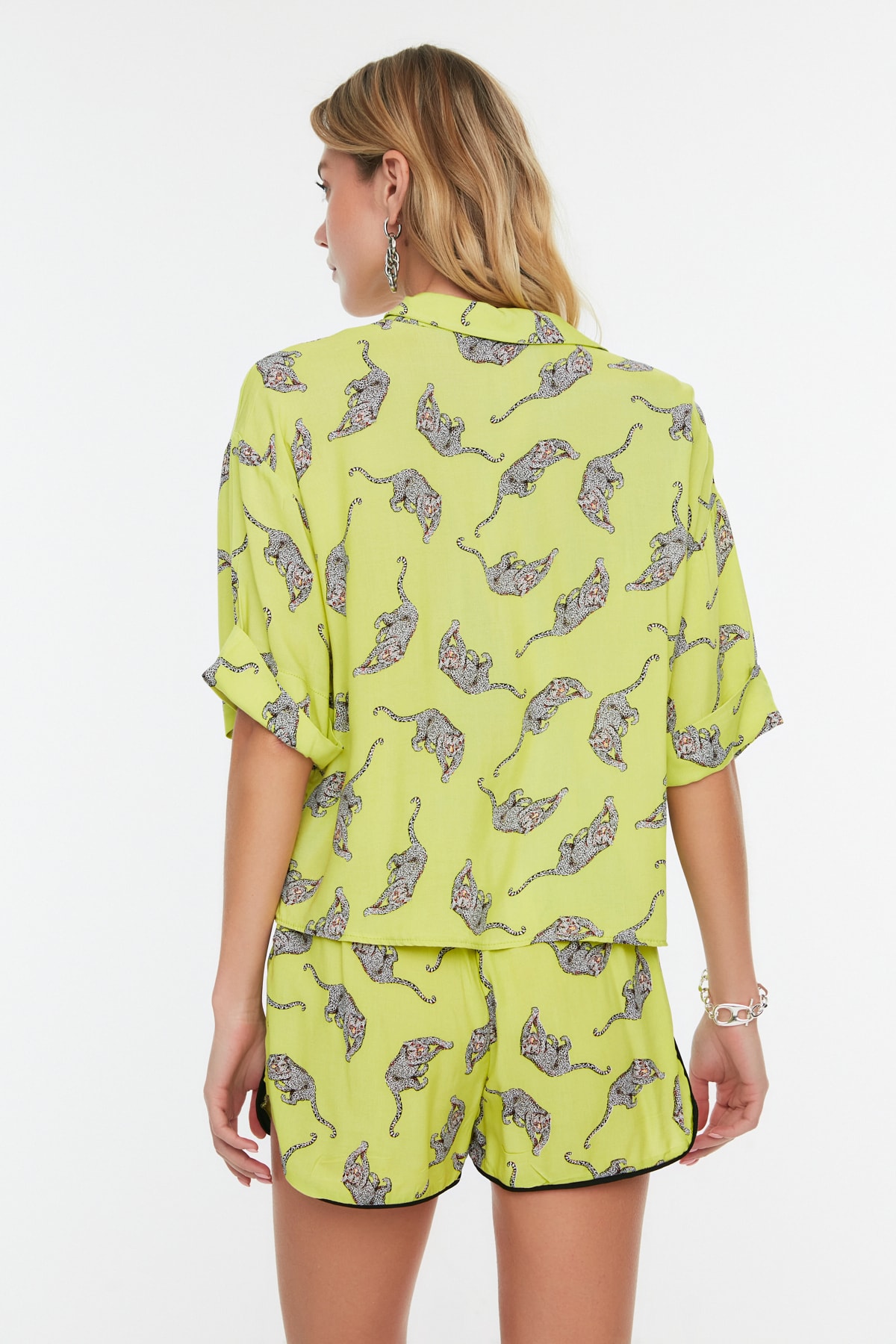 Trendyolmilla  Leopar Desenli Dokuma Biyeli Plaj Gömlek-Şort Takım TBESS21AU0078 - Görsel 5