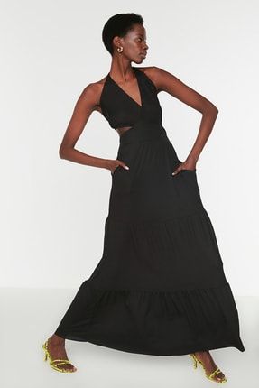 Siyah Cut Out Detaylı Maxi Örme Elbise TWOSS22EL2084