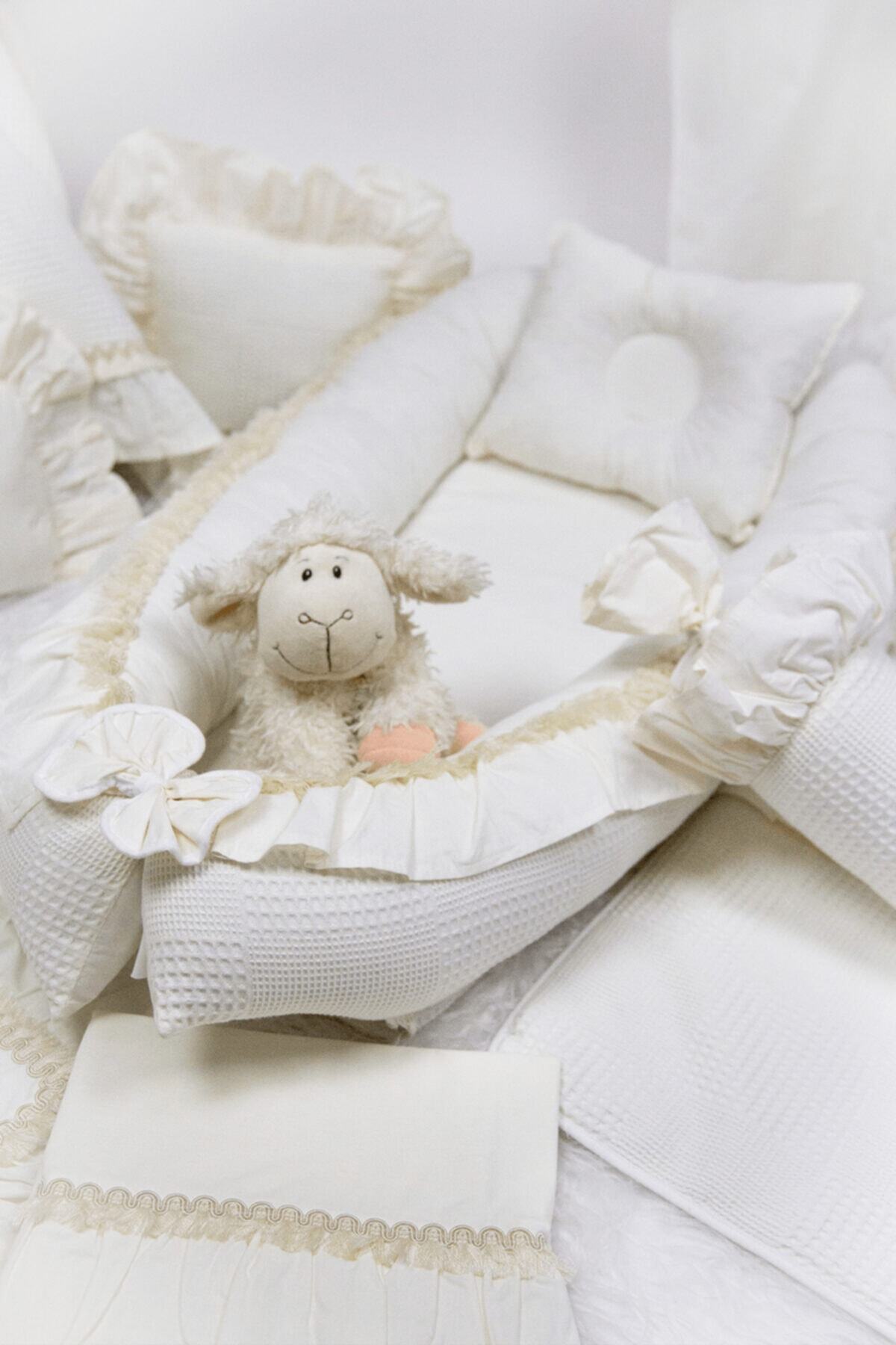 Babynest Full 11 Parça Özel Set Pikeli, Fırfırlı Ve Püsküllü fotoğrafı 3 (önizleme)