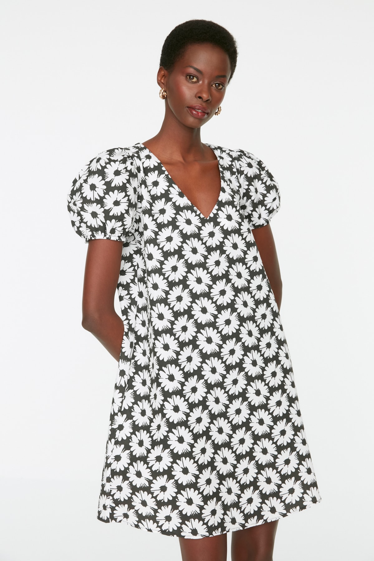 Trendyol Collection Kleid Schwarz Shift Fast ausverkauft
