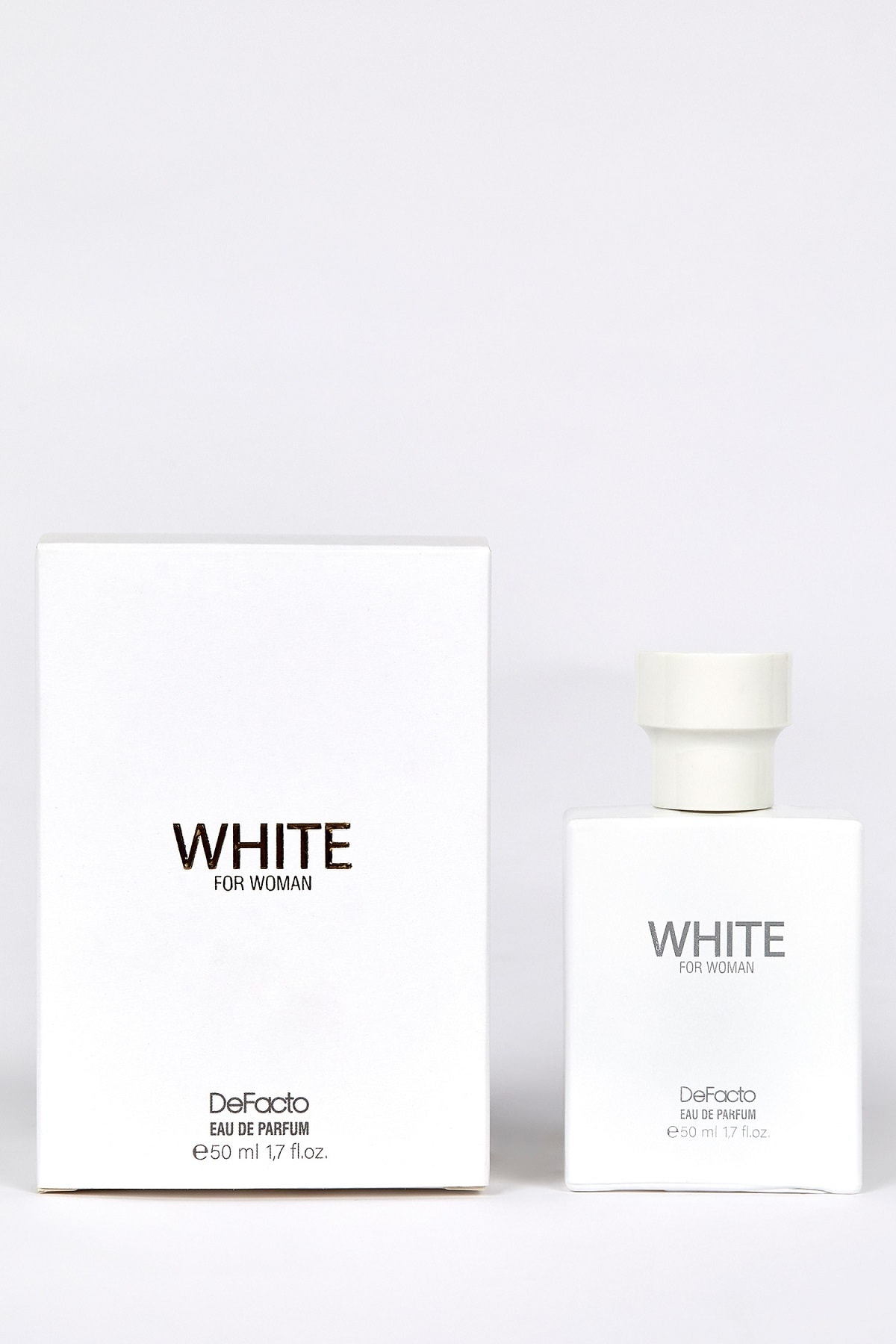 عطر سفید موجود در تهران ادوپرفیوم ۵۰ میل White برند دیفکتو Defacto
