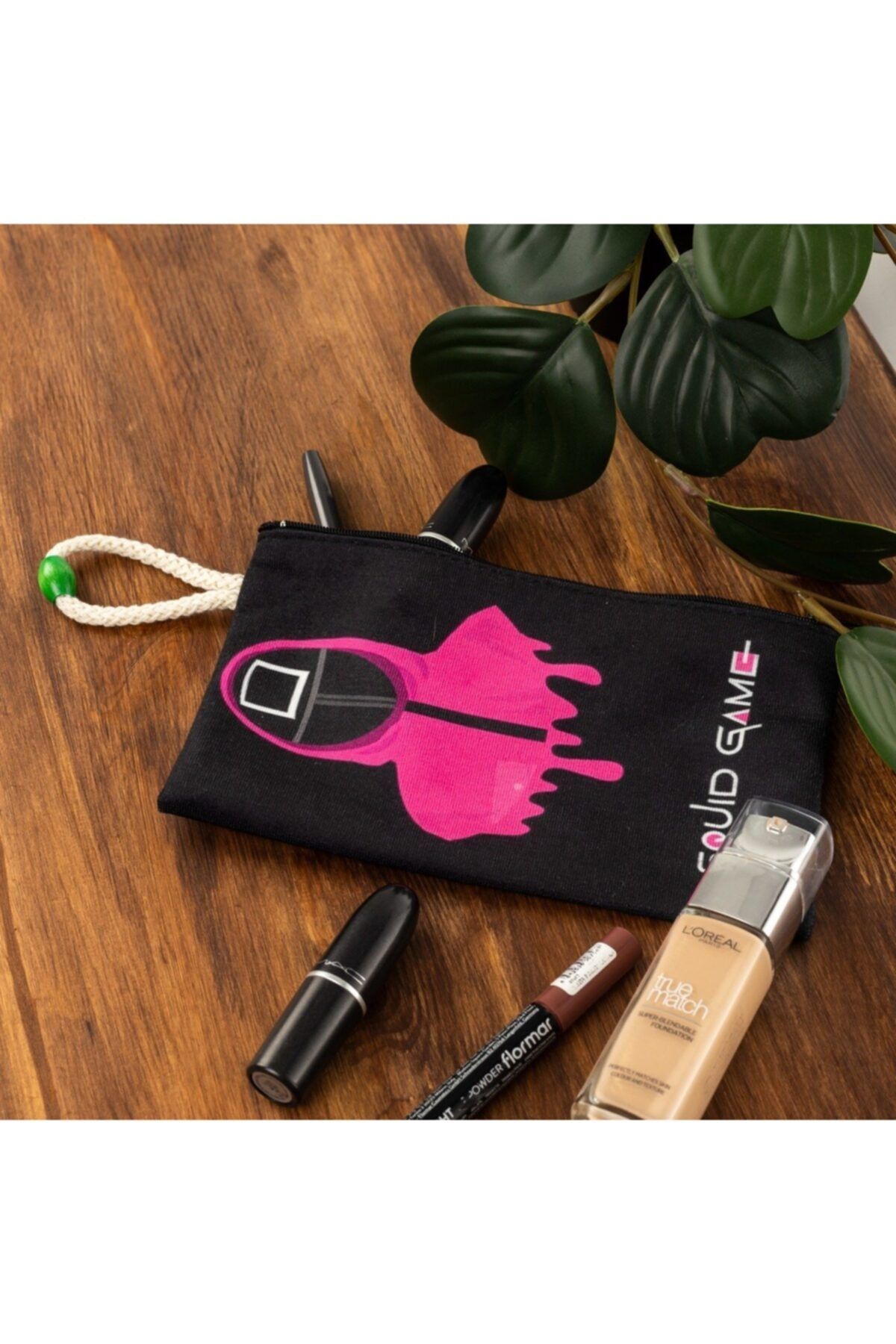 Makko Polo-Black Cloth Pen Holder with Squid Game Design 3
