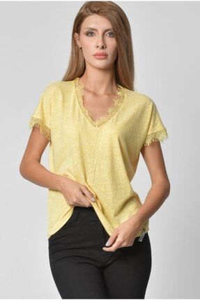 Kadın Sarı Yaka Ve Kol Dantel Detaylı Tişört 1202T206