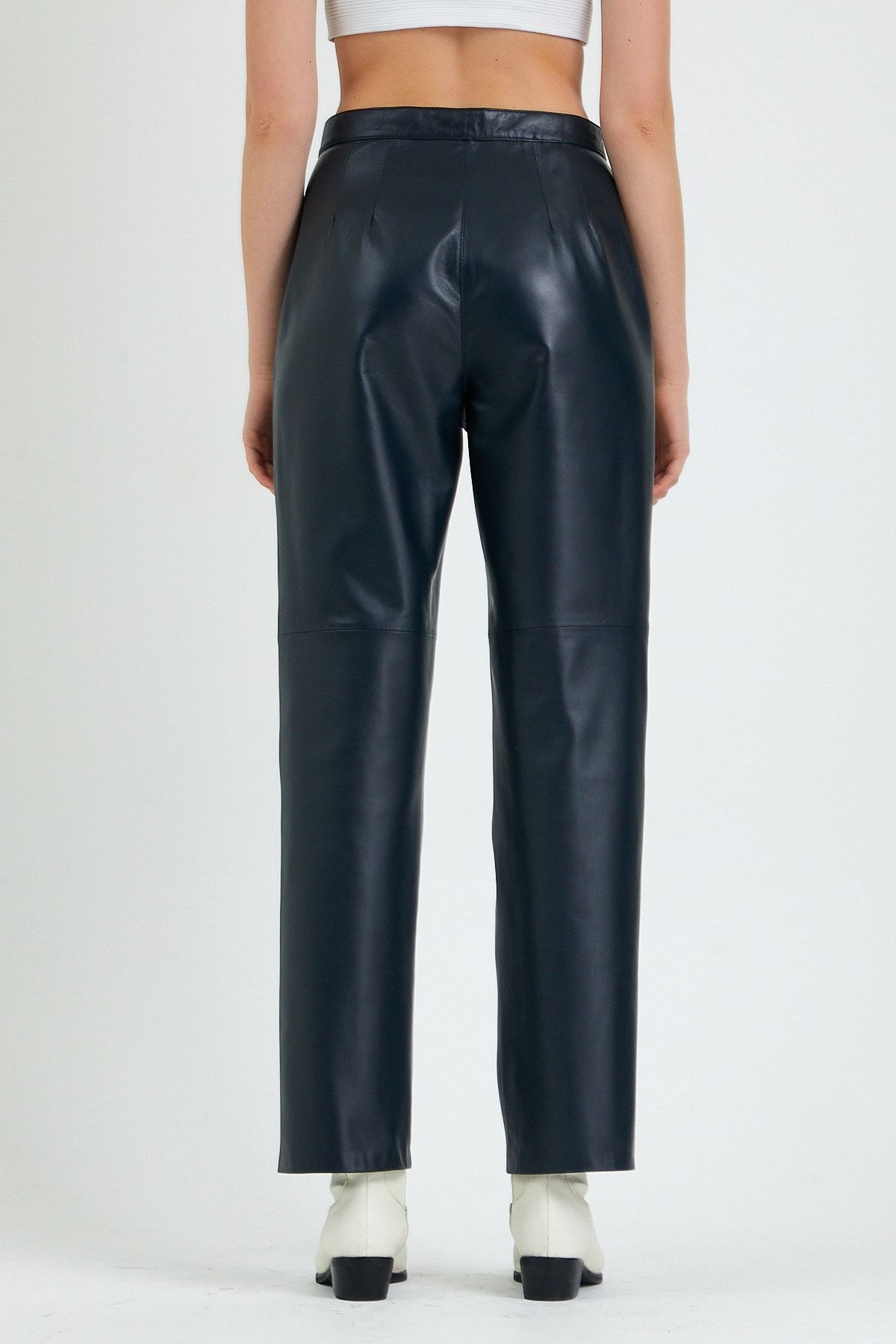 Leather Club-Pantaloni din piele albastru bleumarin cu croiala normală 6