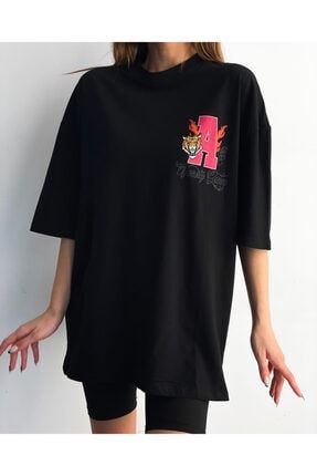 Kadın Siyah Kaplan Sırt Baskılı Oversize T-shirt CH202193