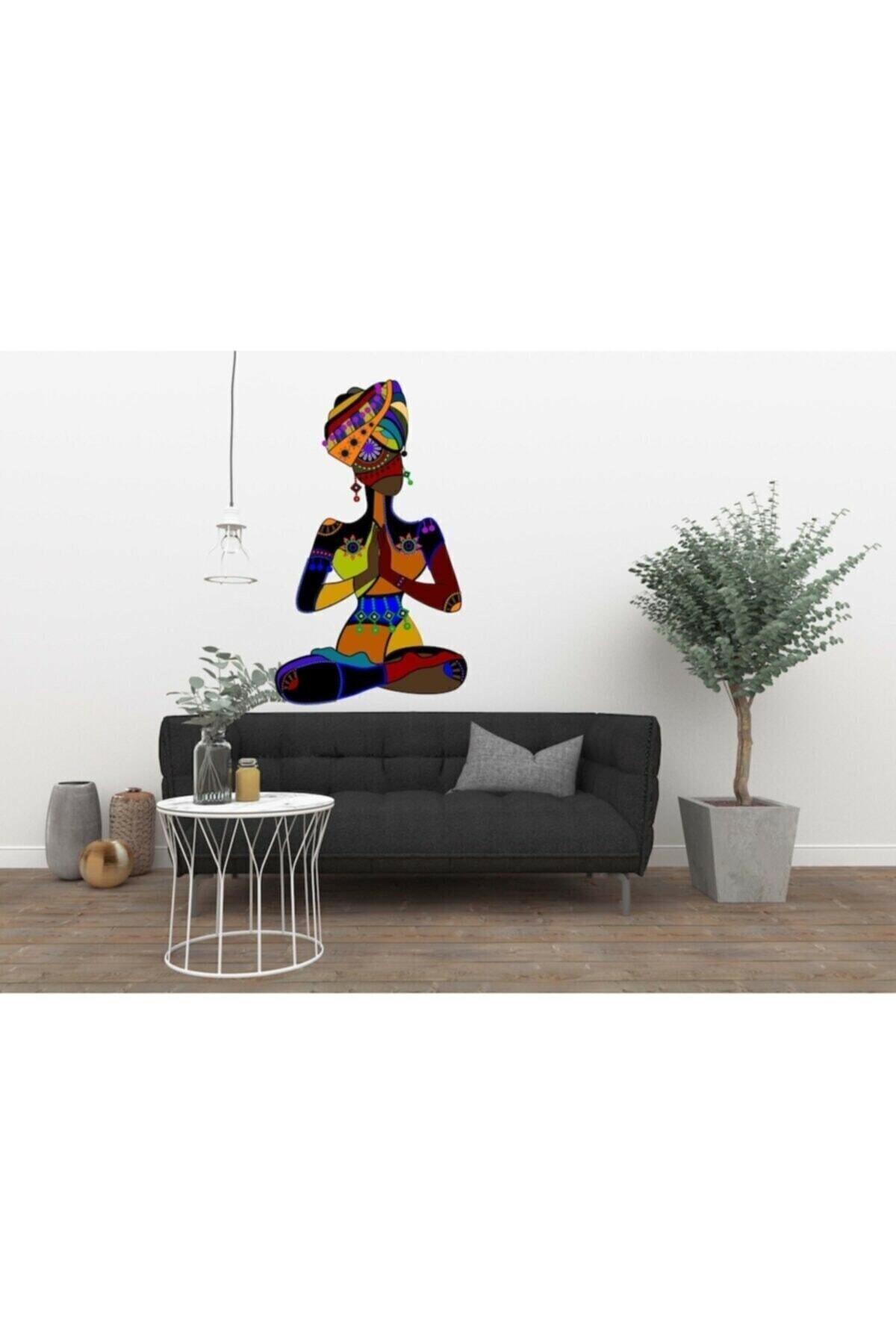 Meditasyon Yapan Afrikalı Kadın Duvar Sticker 50x70 Cm