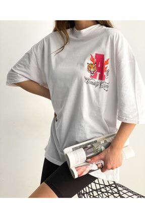 Kadın Beyaz Kaplan Sırt Baskılı Oversize T-shirt CH202193
