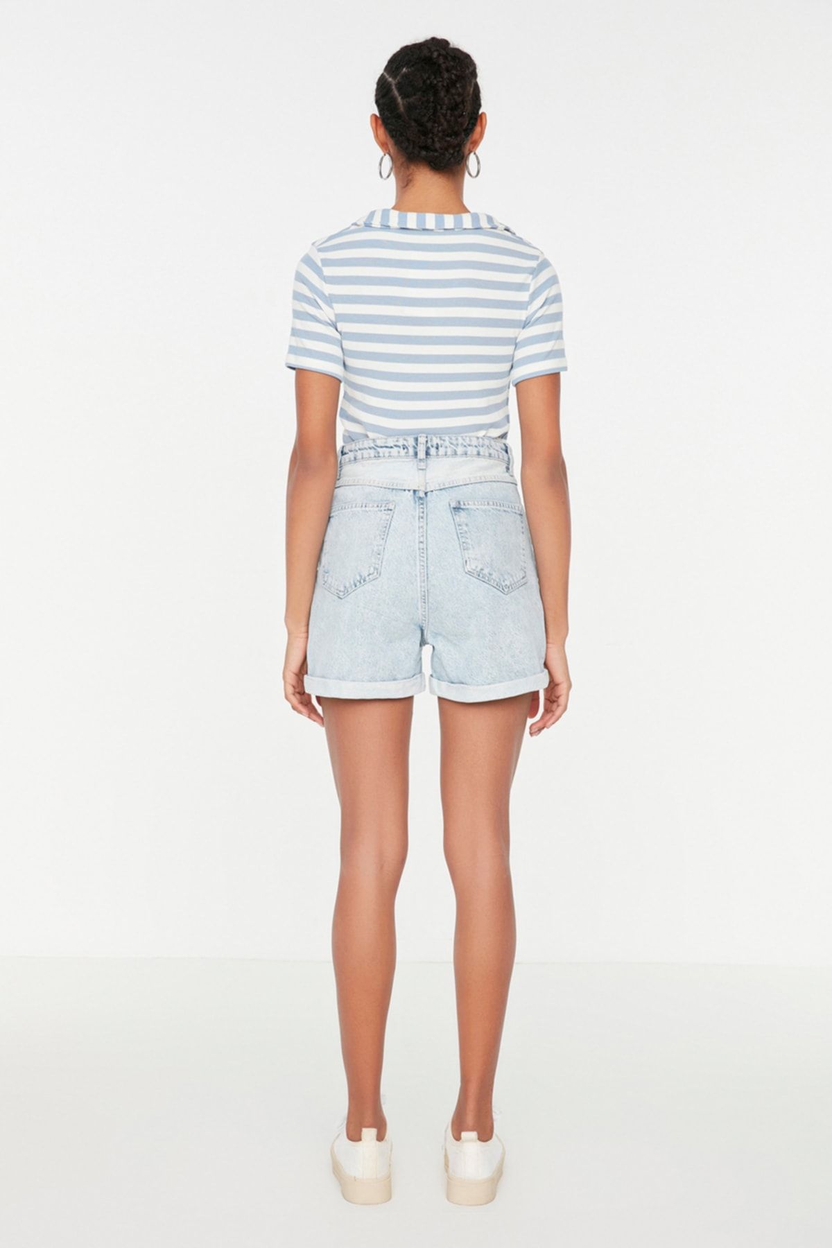 Trendyol Collection-Modré mini džínové šortky s vysokým pasem TWOSS21SR0435 13