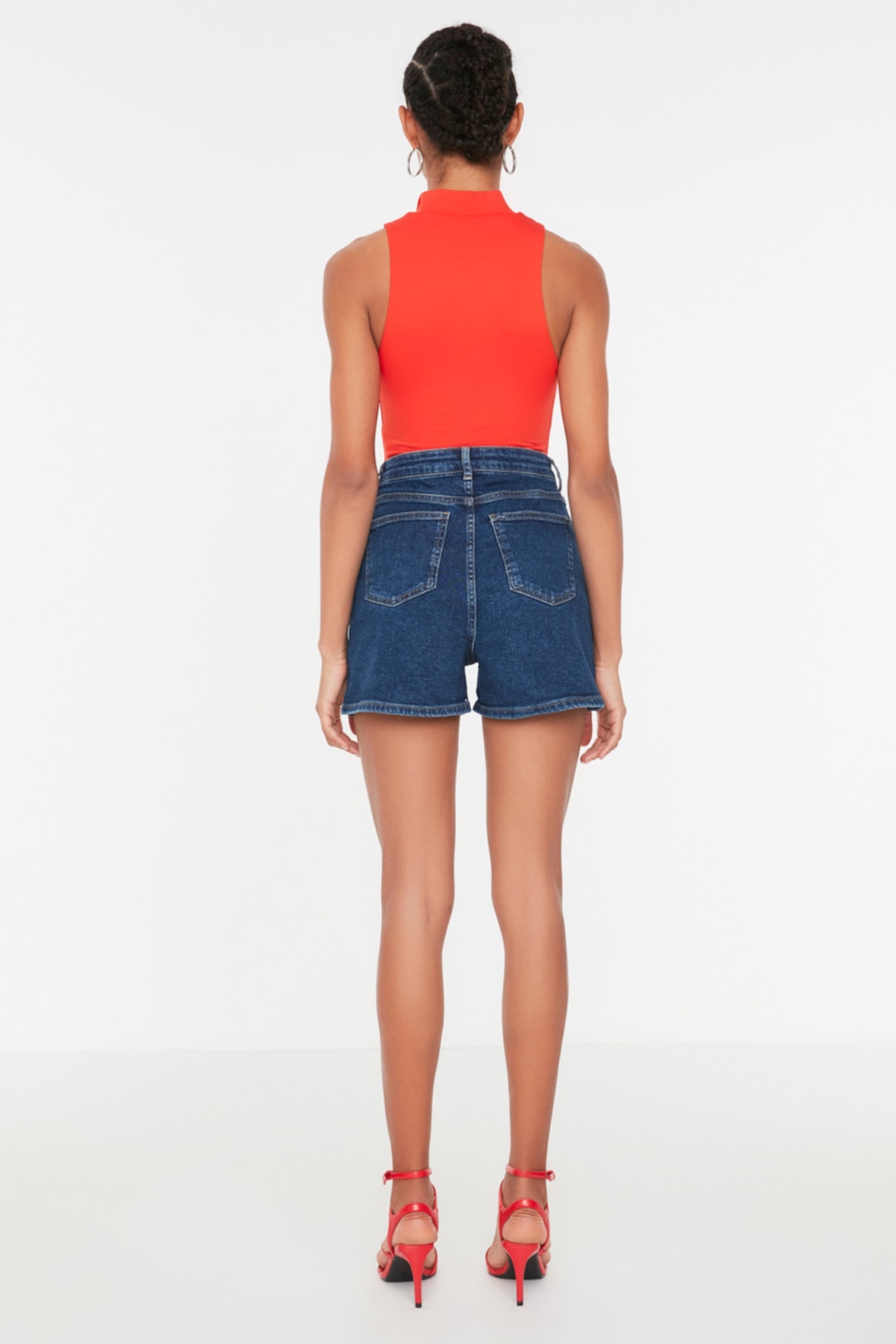 Trendyolmilla  Indigo More Sustainable Yüksek Bel City Boy Denim Şort TWOSS20SR0210 - Görsel 10