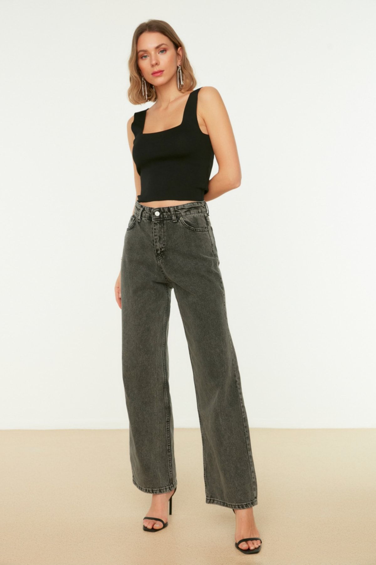 Trendyol Collection Jeans Grau Wide Leg Fast ausverkauft