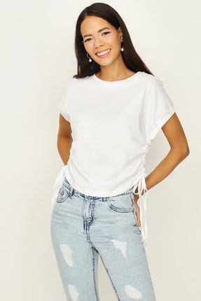 Kadın Beyaz Yandan Büzgülü Basic T-shirt S055/1401/006