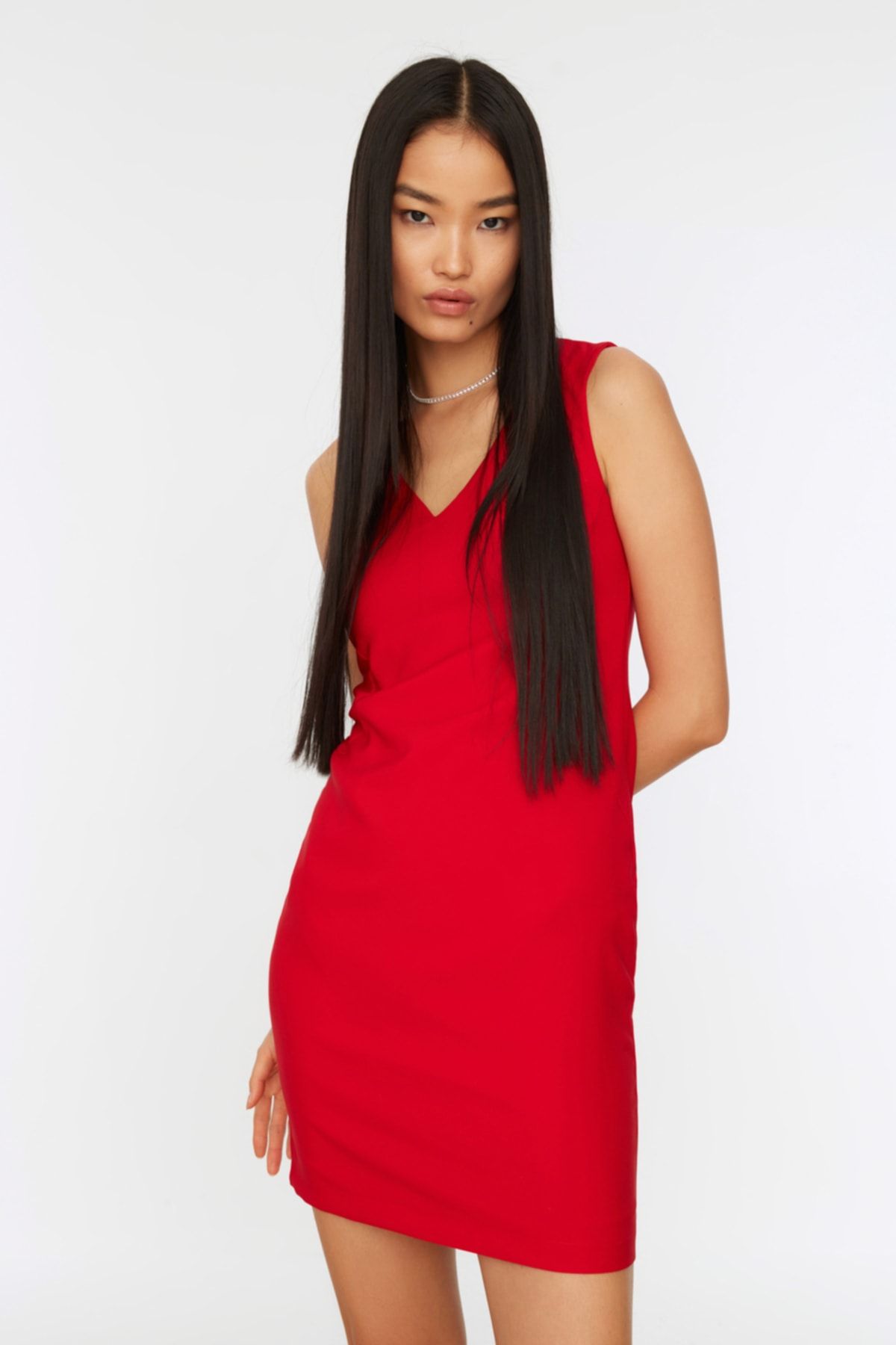 Trendyol Collection-Червона ткана міні-сукня прямого крою з V-подібним вирізом TWOSS19AA0064 4