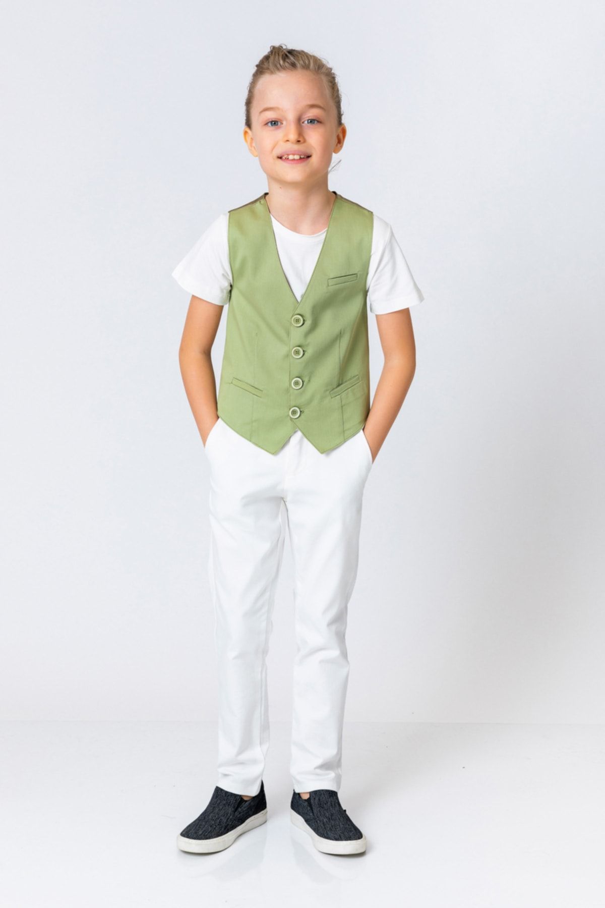 complete the look image