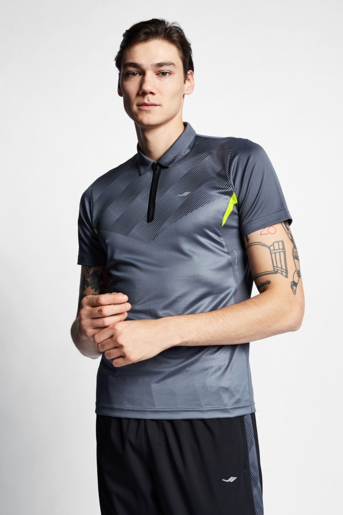 Lescon T-Shirt Grau Figurbetont