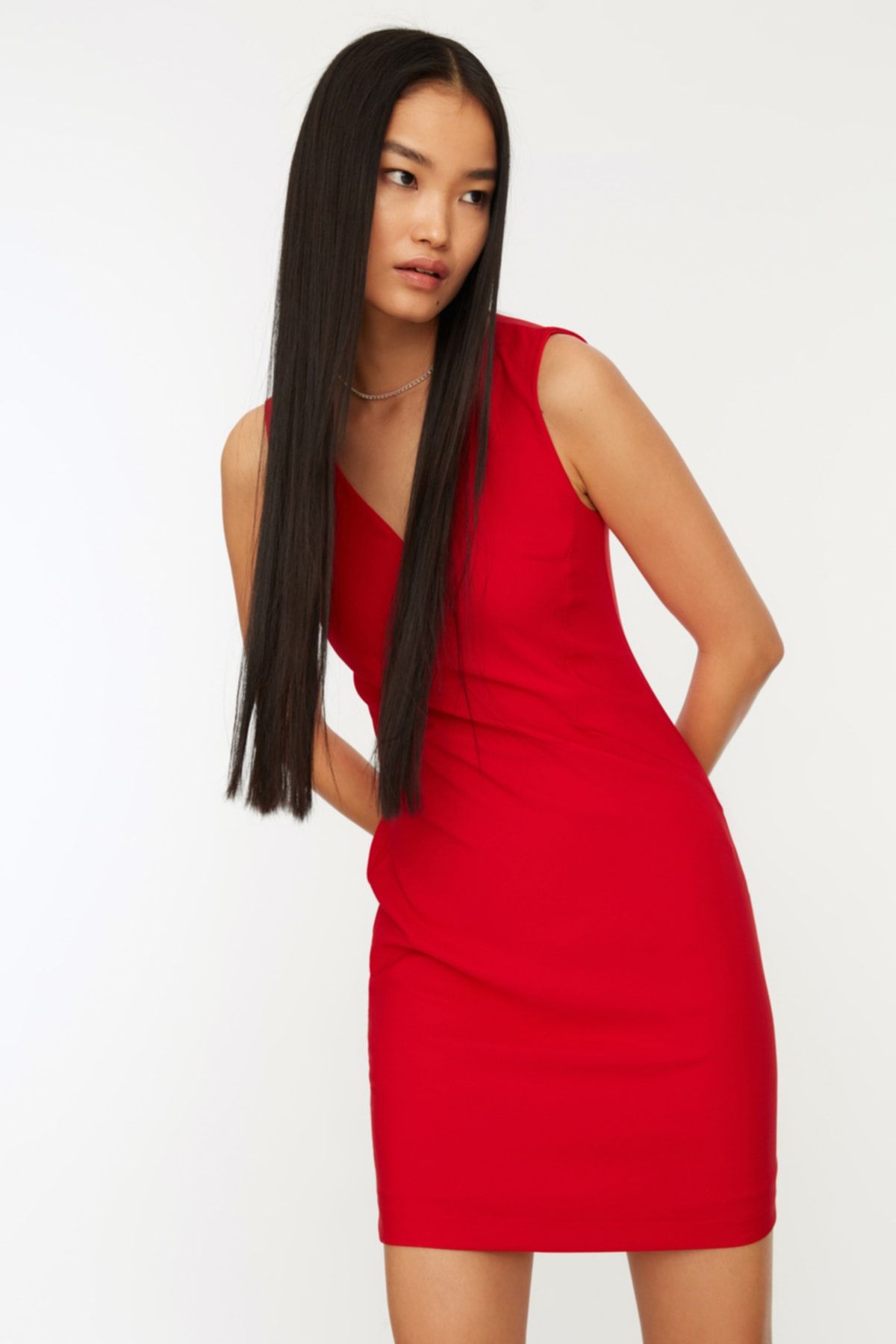 Trendyol Collection-Червона ткана міні-сукня прямого крою з V-подібним вирізом TWOSS19AA0064 3