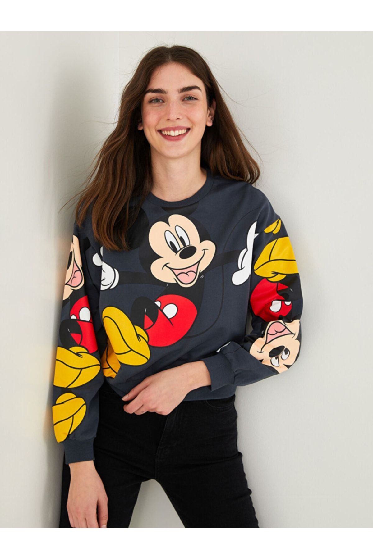 LC Waikiki Xs de Bisiklet Yaka Mickey Mouse Bask l Uzun Kollu