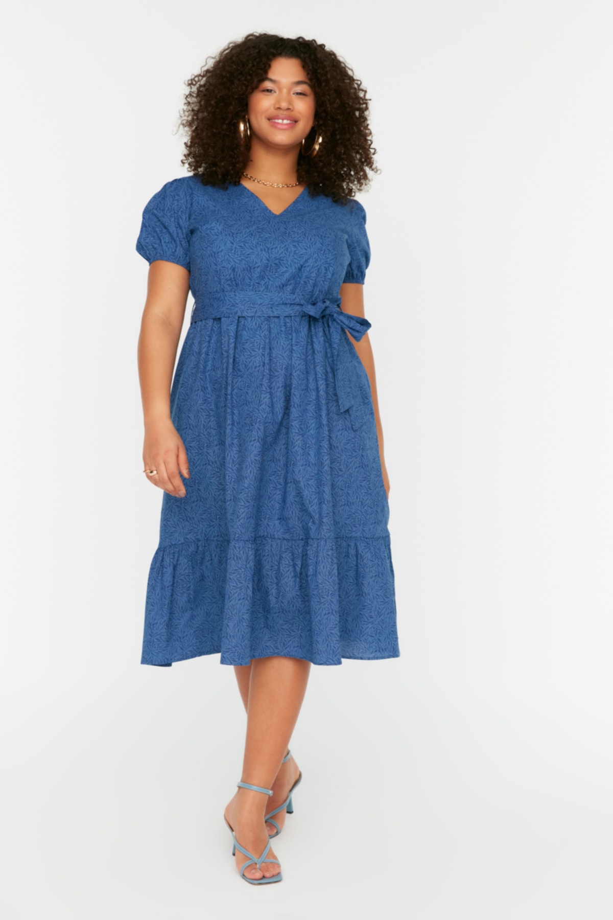 Trendyol Curve Große Größen in Kleid Blau A-Linie Fast ausverkauft