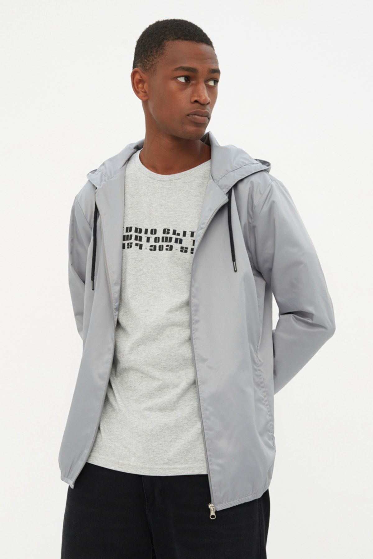Trendyol Collection-Γκρι λεπτό εποχιακό αντιανεμικό μπουφάν - κουκούλα, εμπριμέ TMNSS22MO0107 4
