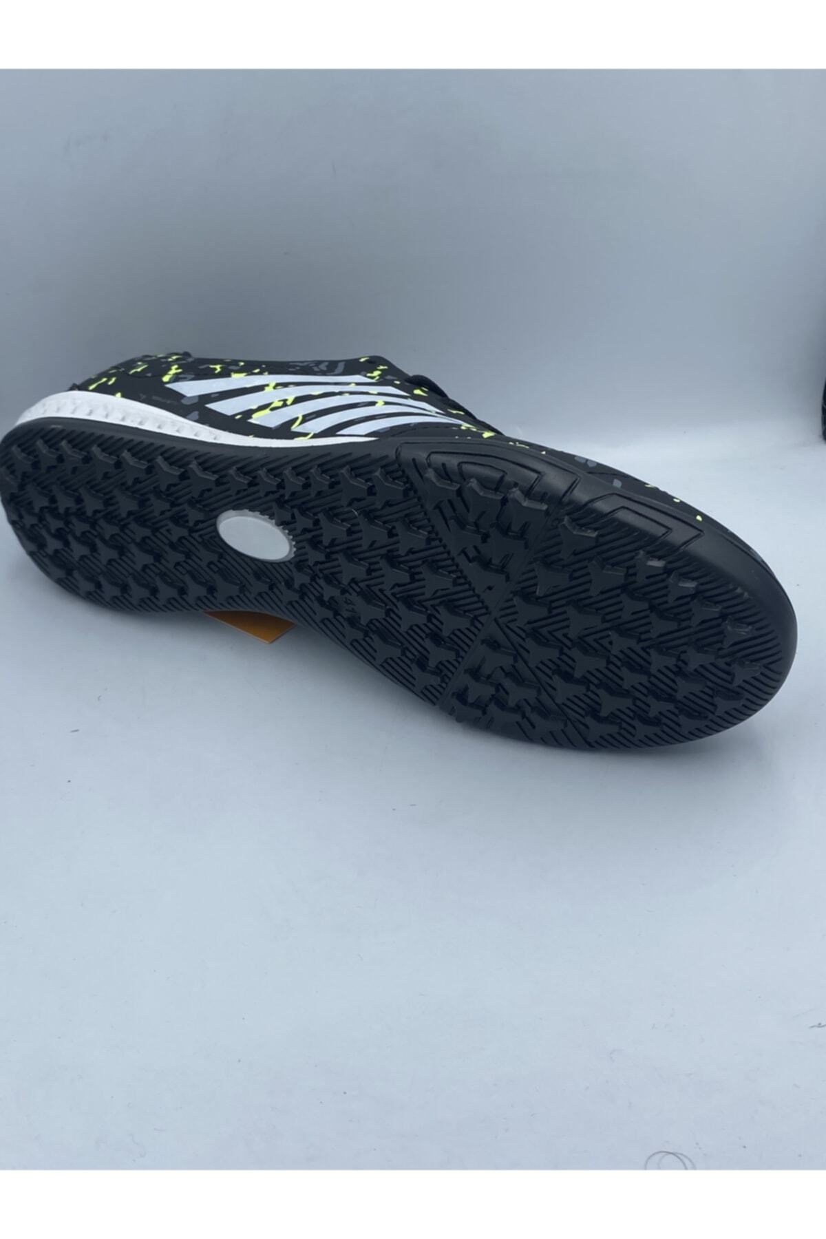 Erkek Siyah Halı Saha Futbol Ayakkabısı 221 2406 4
