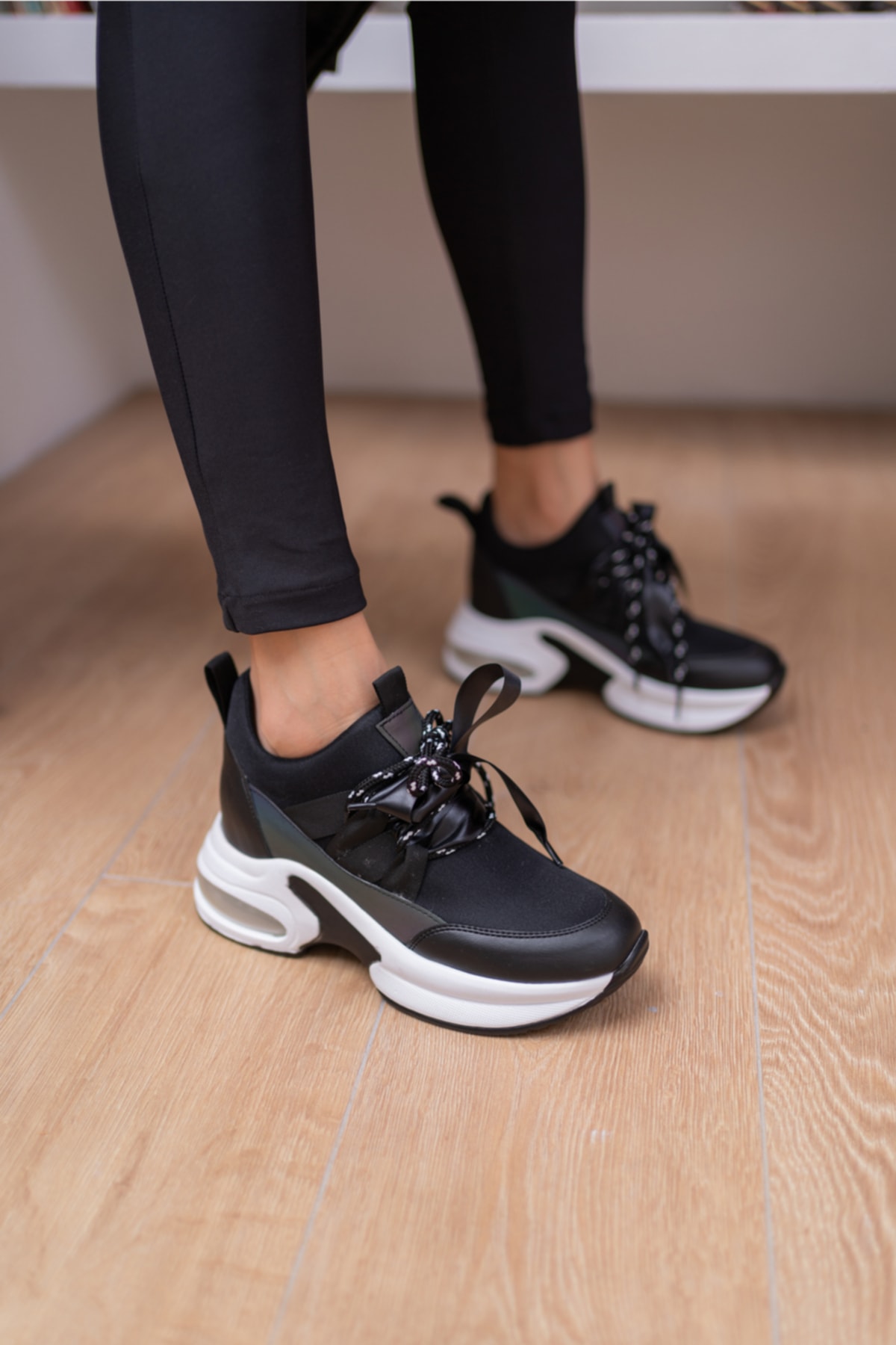 ANGELİNA JONES Hanna Kadın Siyah Dalgıc Kumas Detay Dolgu Topuklu Sneakers