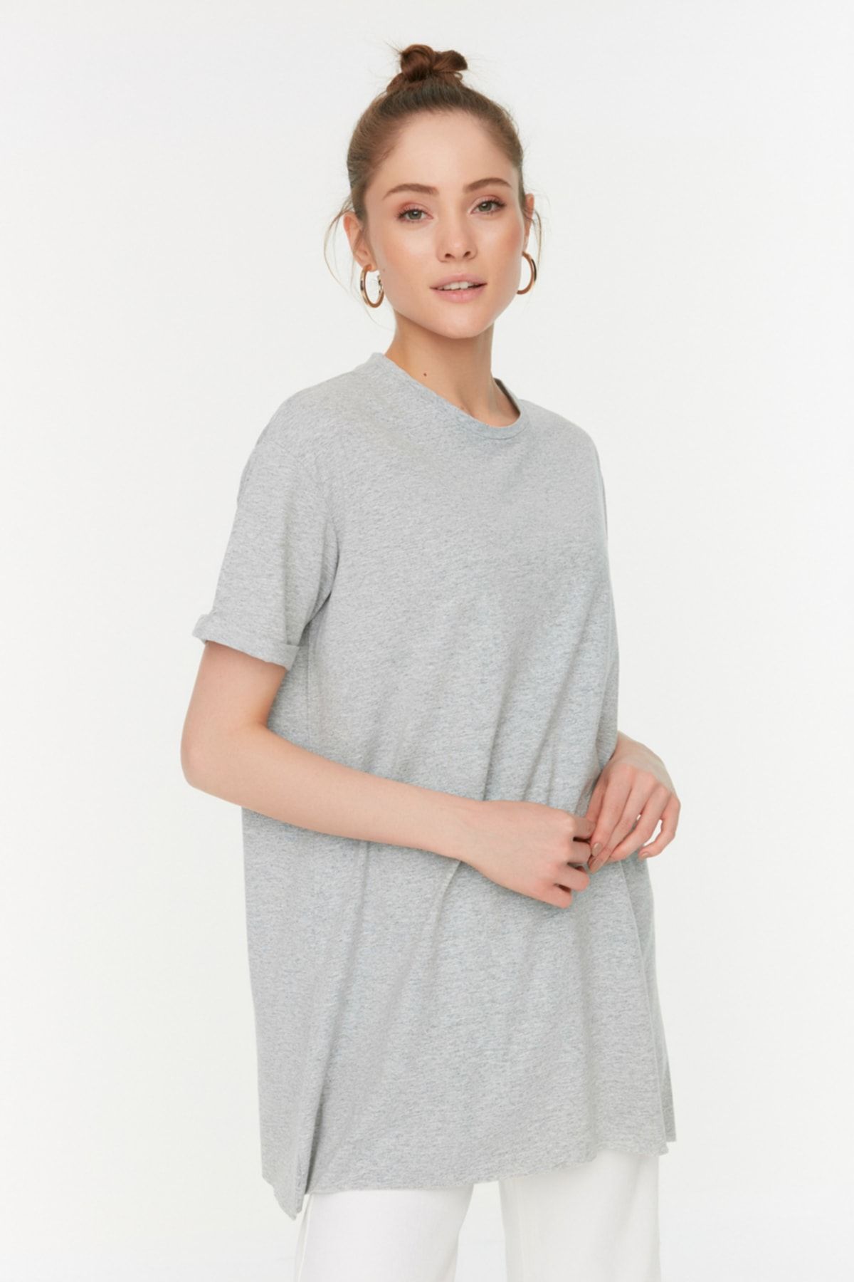 Trendyol Modest-Základní sada 2 základních triček s rozparkem Crew Neck – TCTSS21UK0009 2