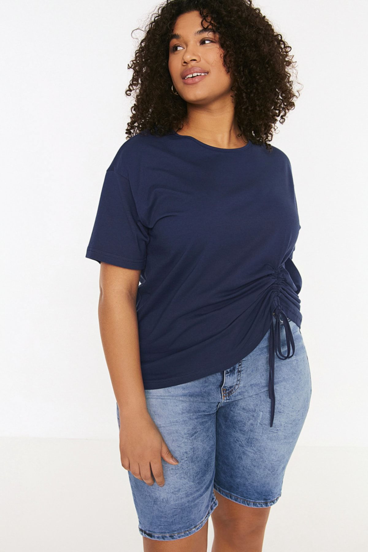 Trendyol Curve-Indigoblaues Strick-T-Shirt – 100 % Baumwolle, Kordelzugdetail TBBSS22TS2293 2