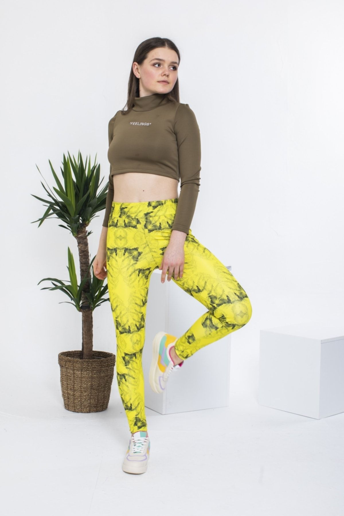 Yellow gym store leggings