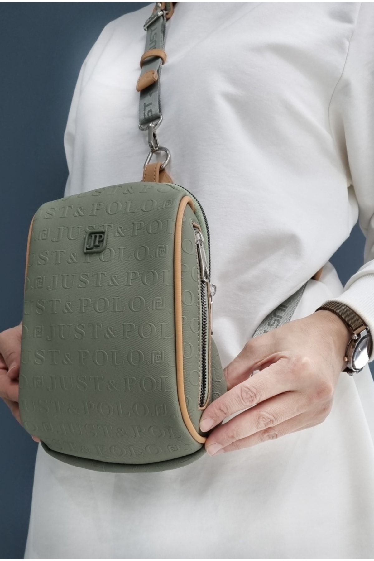 Thick strap crossbody best sale bag