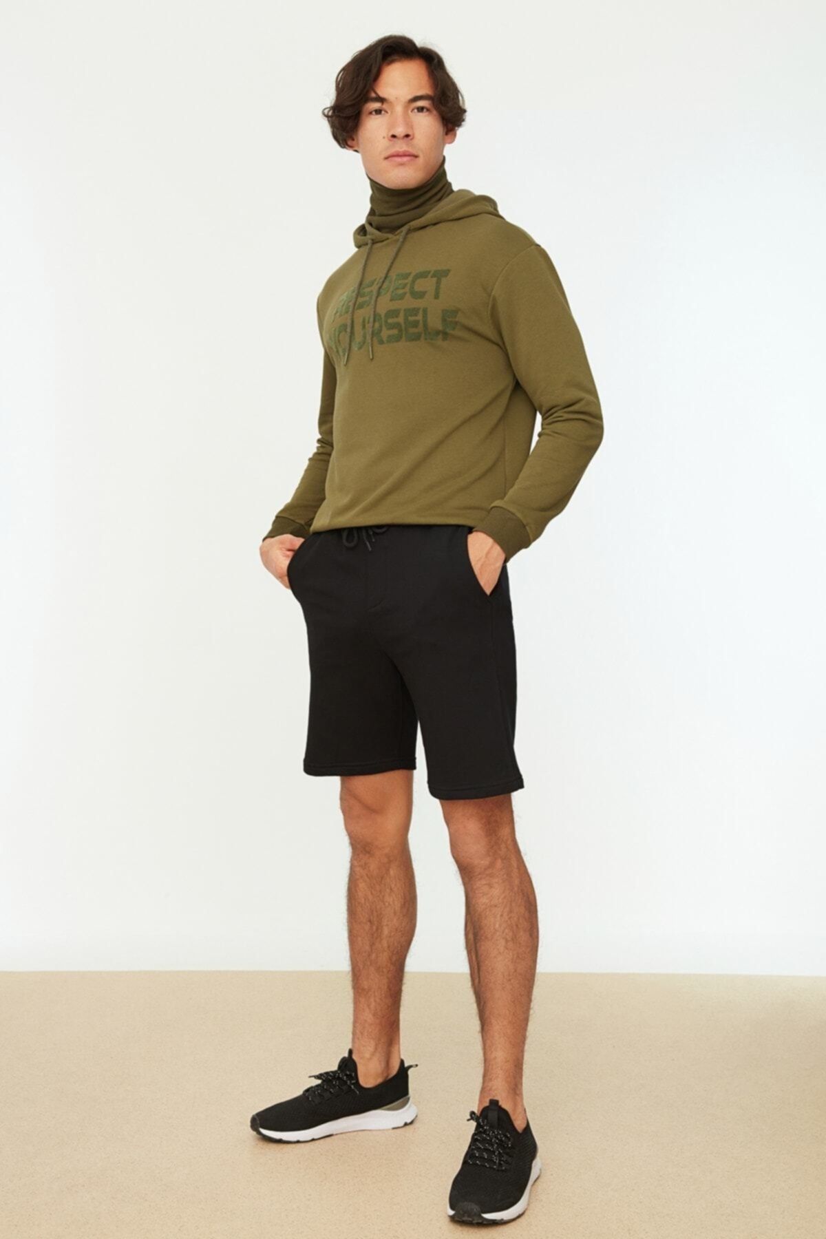 complete the look image
