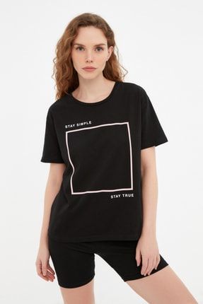 Siyah Baskılı Semi Fitted Örme T-Shirt TWOSS22TS1649