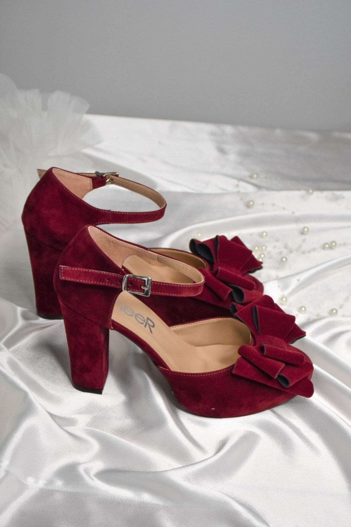 Maroon platform heels online