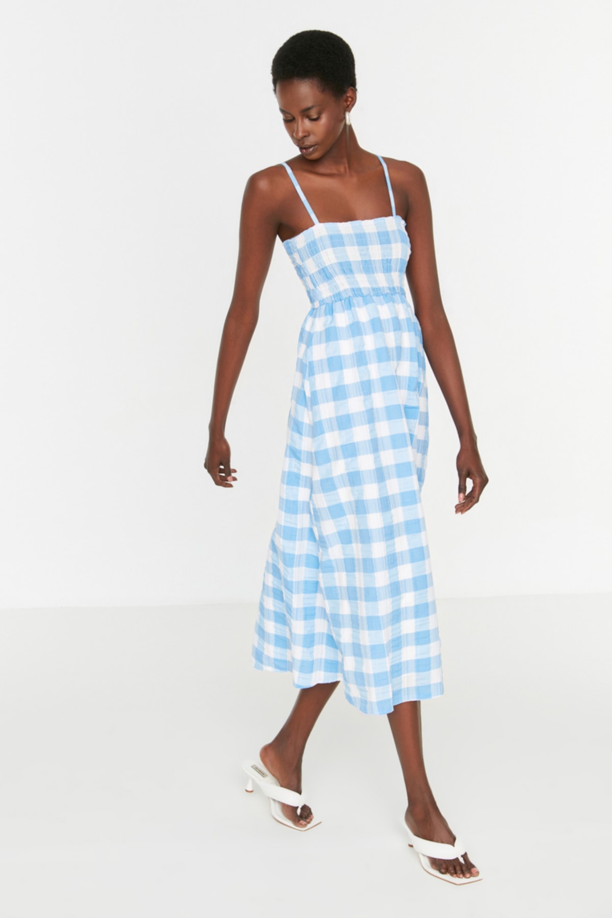 Trendyol Collection Kleid Blau Skater Fast ausverkauft