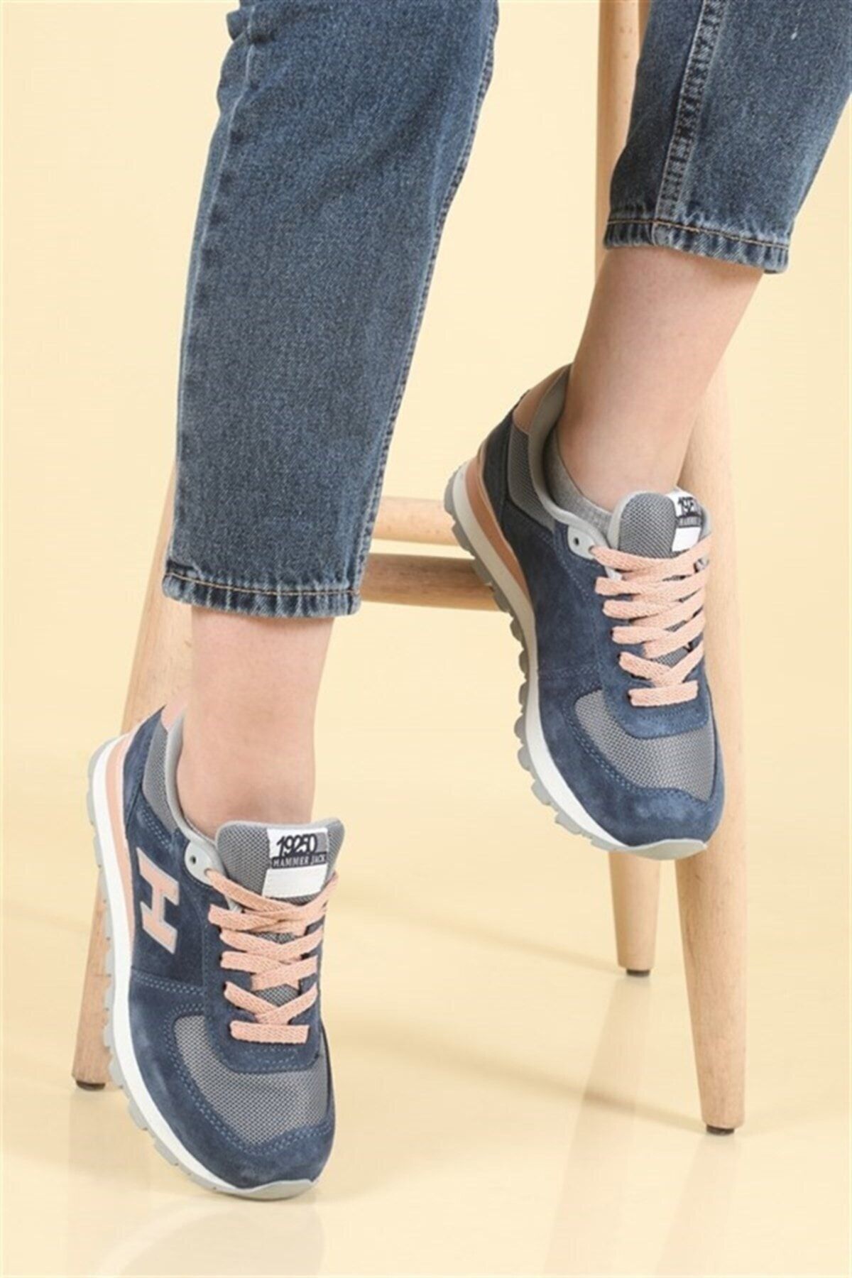 Hammer top pink shoes