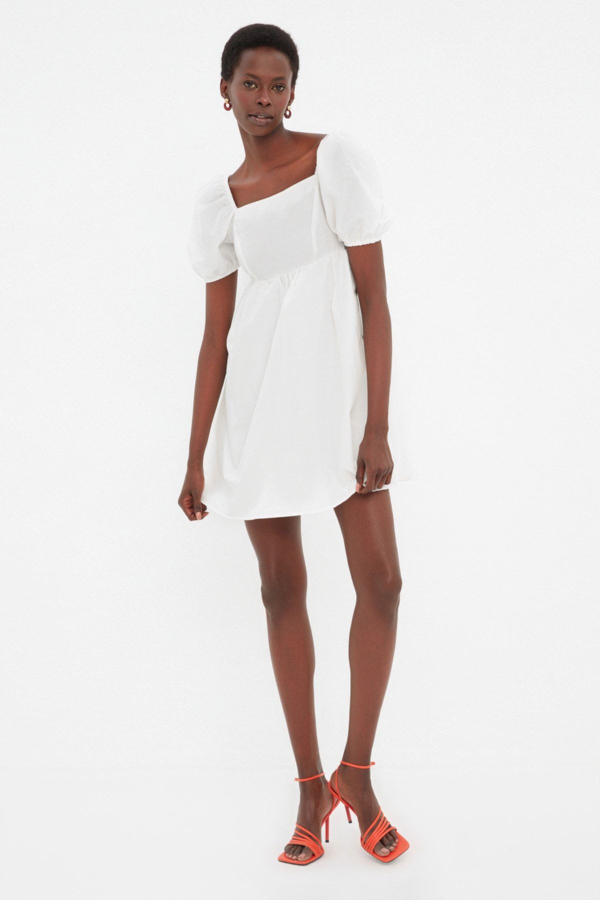 Trendyol Collection Kleid Ecru A-Linie Fast ausverkauft