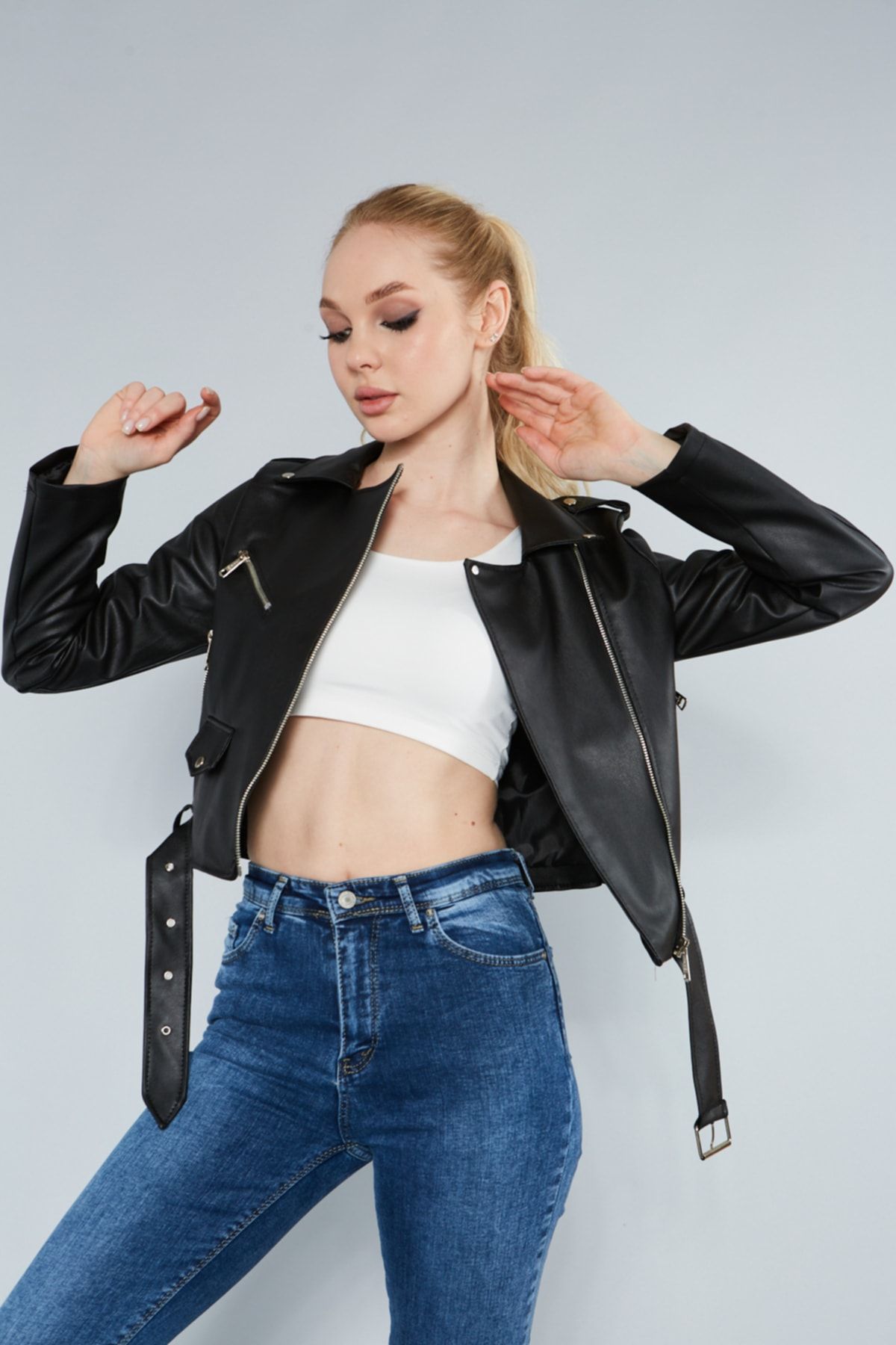 complete the look image