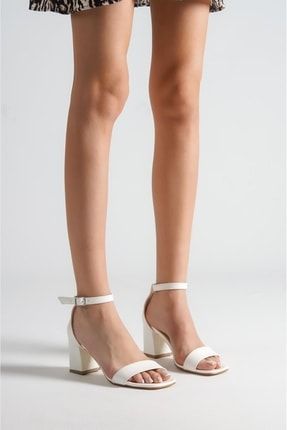 Beyaz Kadın Tek Bant Topuklu Ayakkabı. Modern Şık Ve Tarzını Tamamlayan. Trendella-971-ST