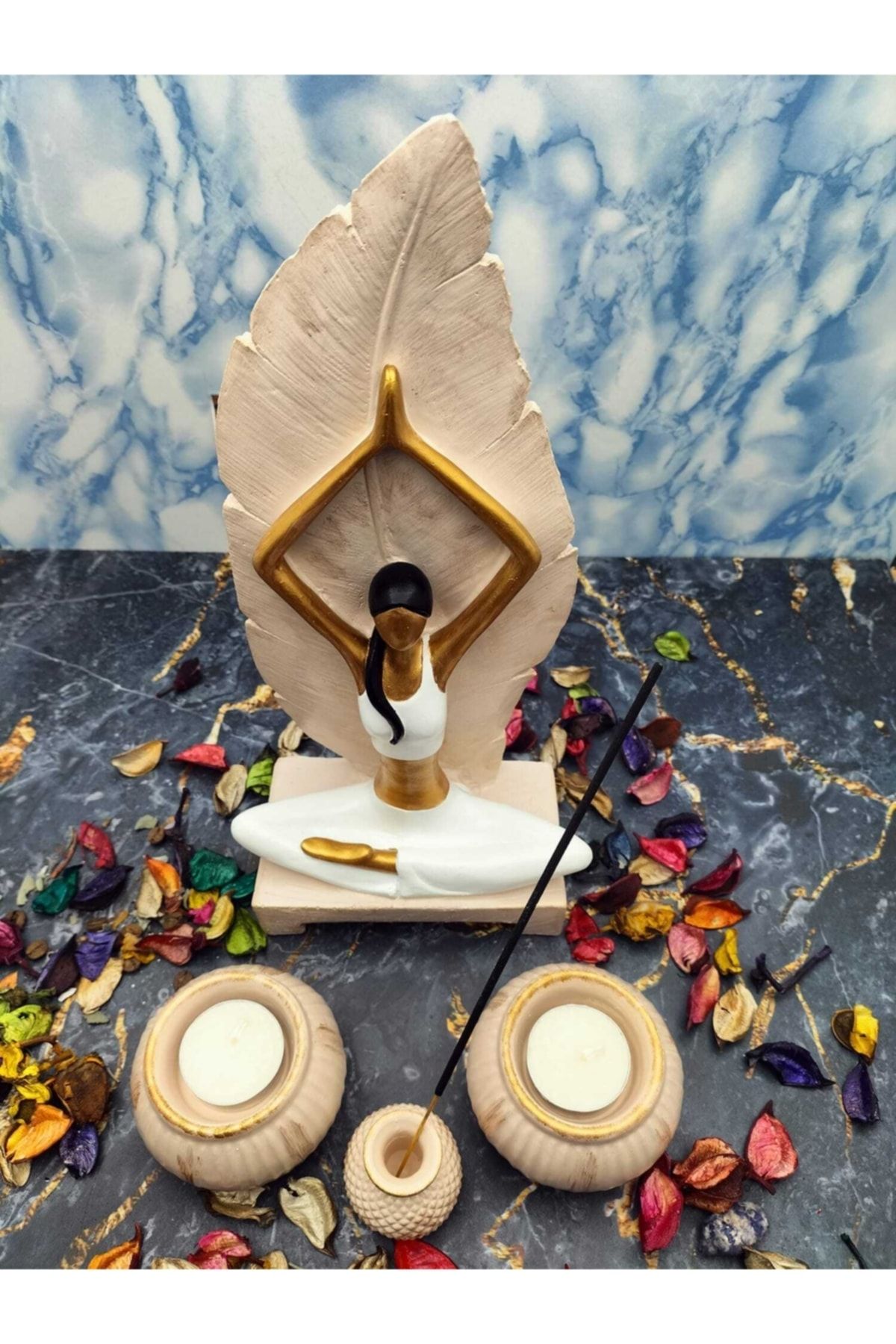 Yoga Yapan Kız Tütsülük Ve Mumluk Krem&altın