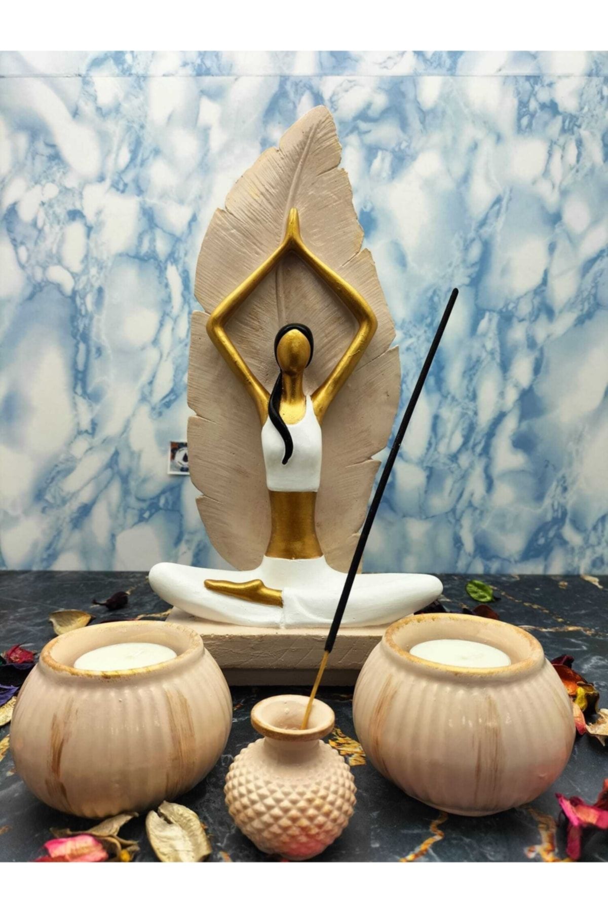 Yoga Yapan Kız Tütsülük Ve Mumluk Krem&altın