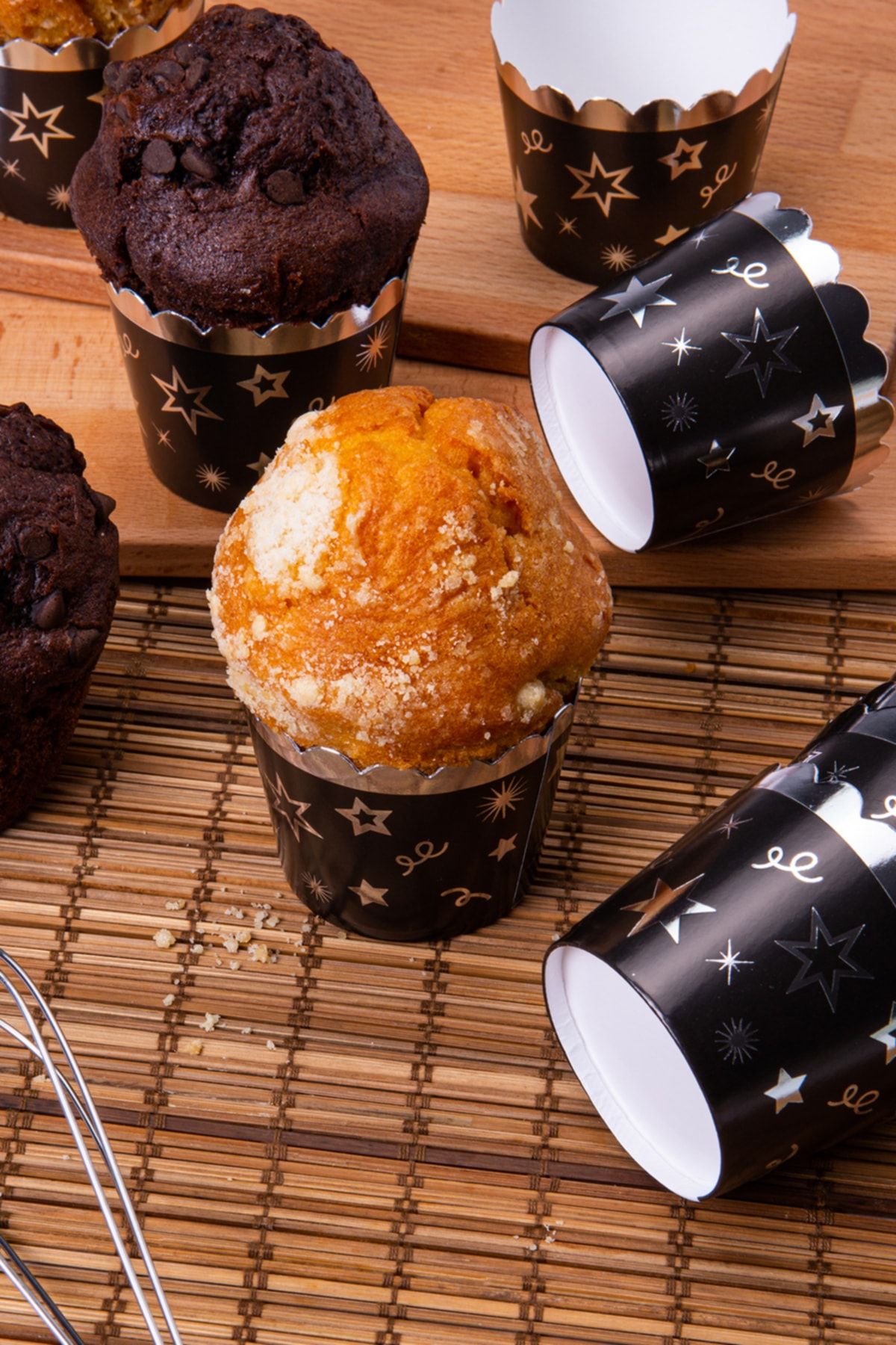 Huzur Party Store-Silver Gilded Black 12-Piece Cake Mold Star Confetti Detailed 6.5x5 Cm Muffin That Does Not Scatter in the Oven 3
