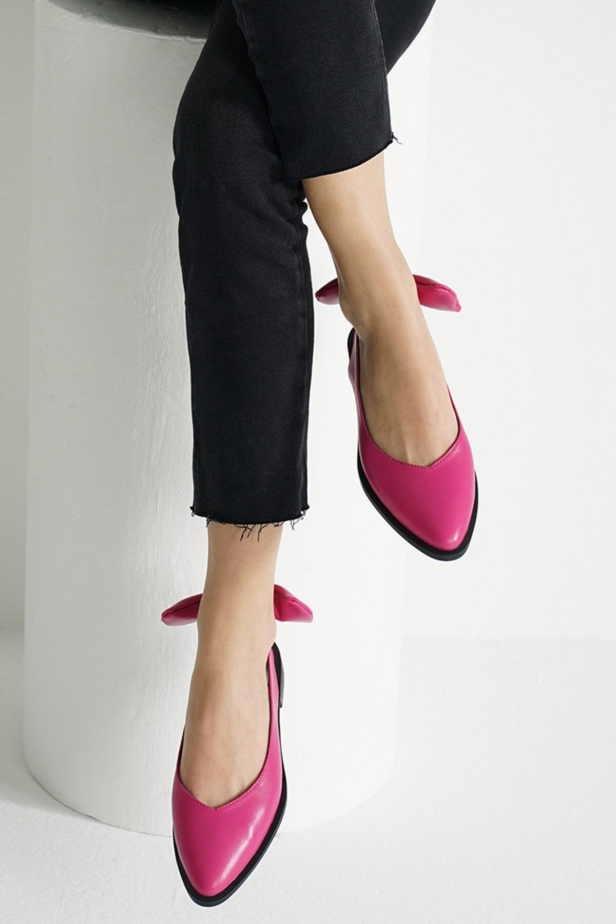 Hot pink flat shoes new arrivals