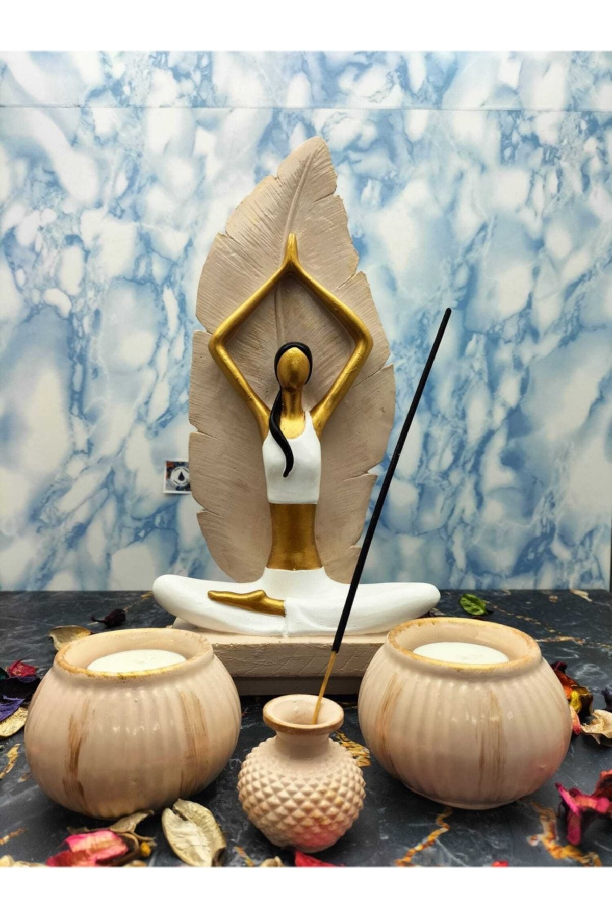 Yoga Yapan Kız Tütsülük Ve Mumluk Krem&altın