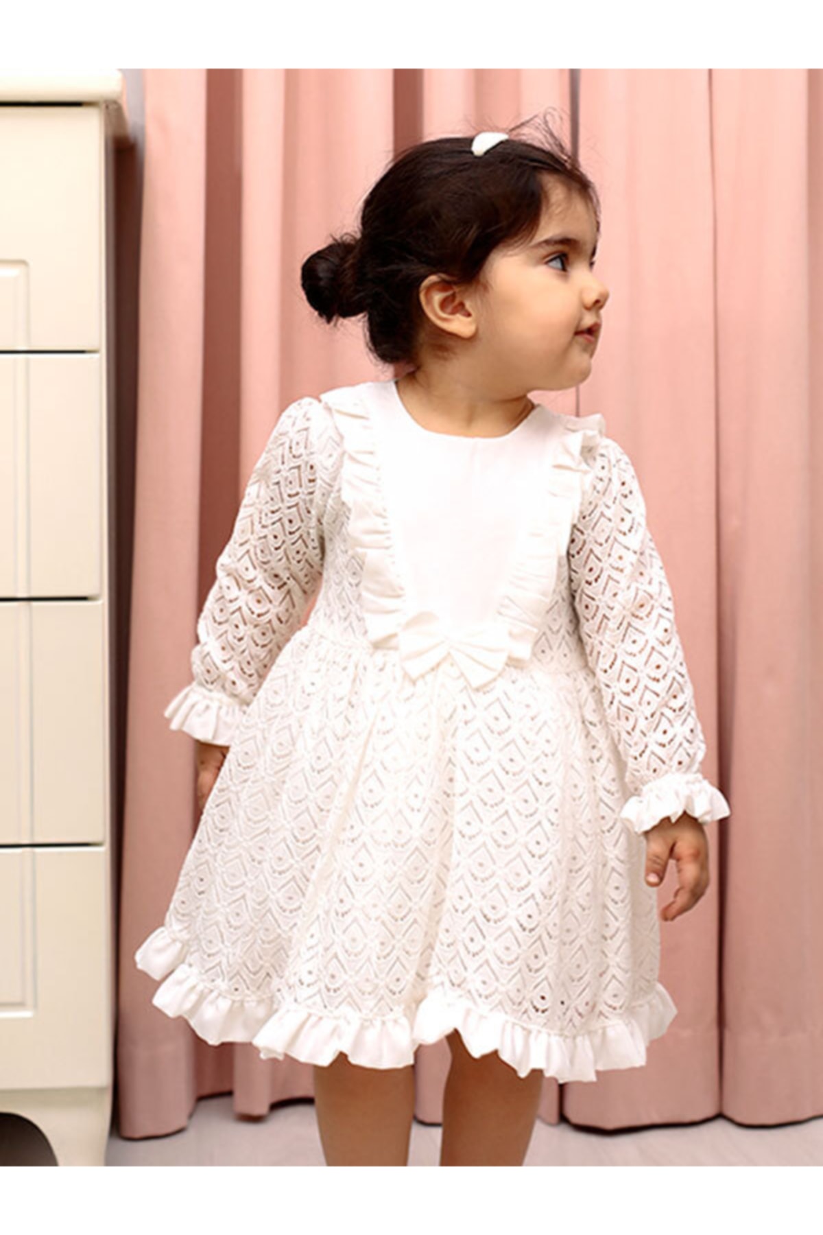 Damla Desenli Uzun Kol Kız Bebek Beyaz Dantel Elbise