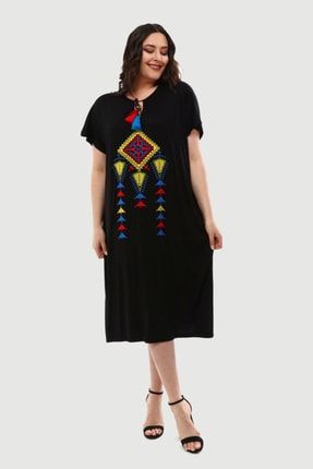Kadın Büyük Beden Rahat Kesim Renkli Geometrik Nakışlı Siyah Elbise 6502
