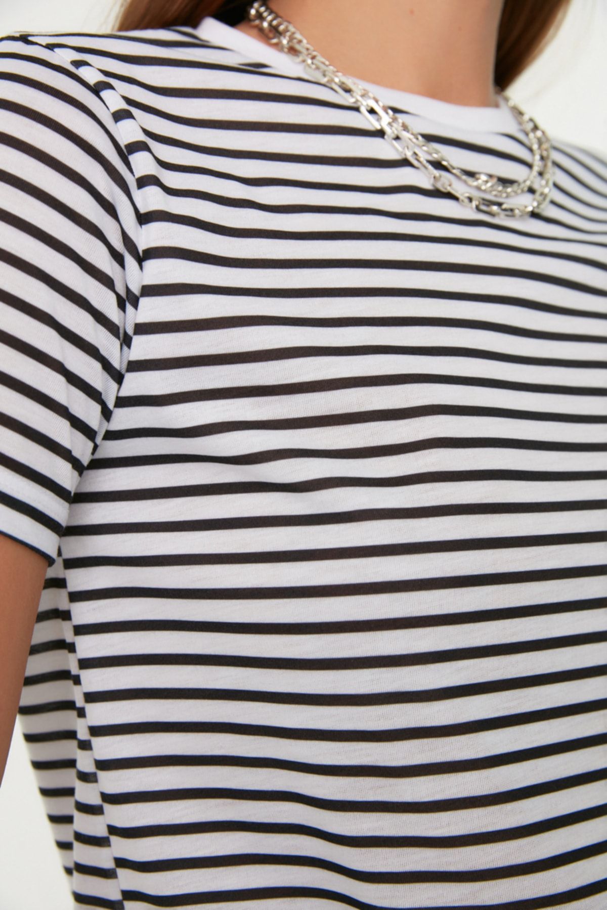 Trendyol Collection-Černé pruhované základní tričko s krátkým rukávem Regular Fit pletené tričko TWOSS21TS0904 3