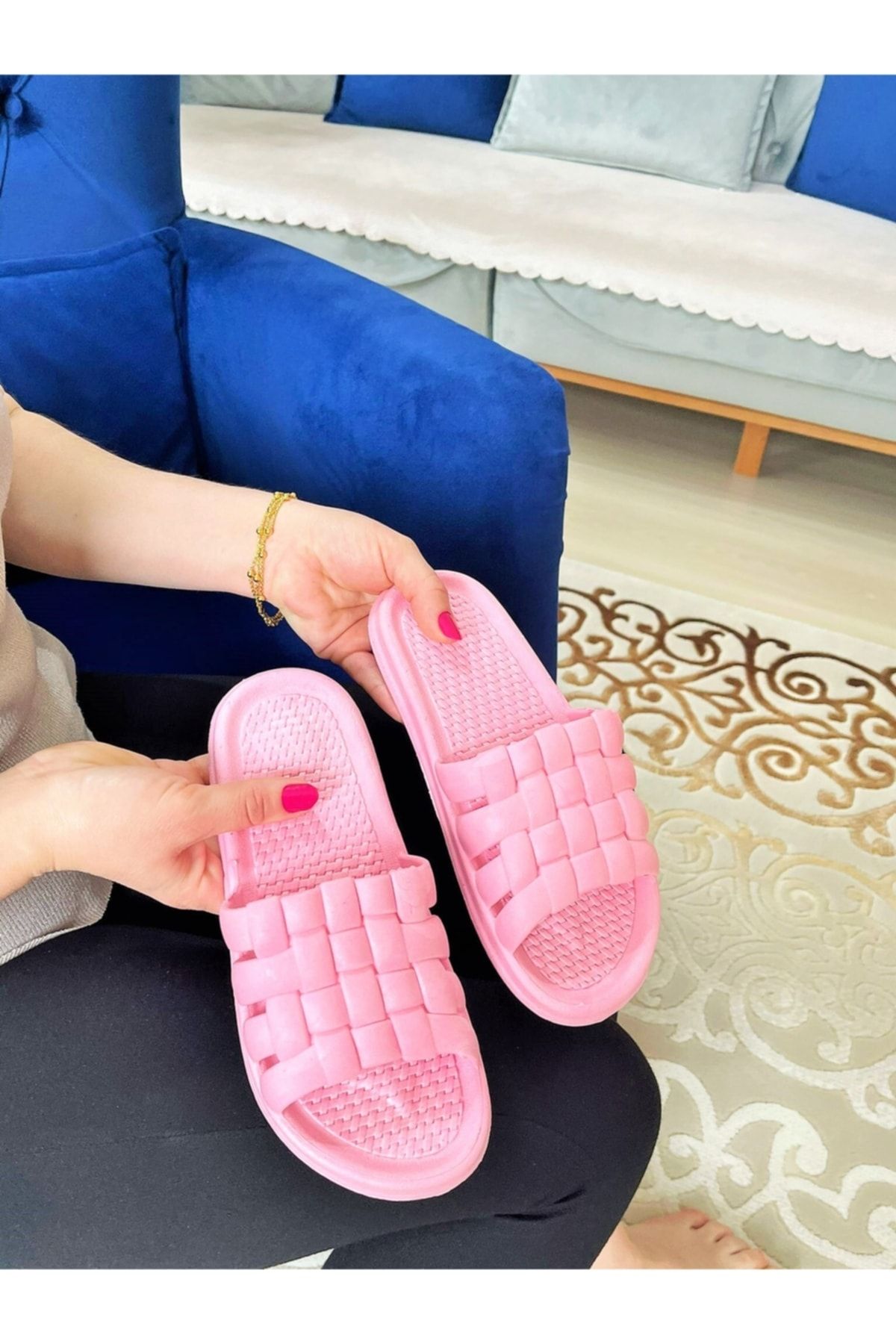 Slippers for wet floor store