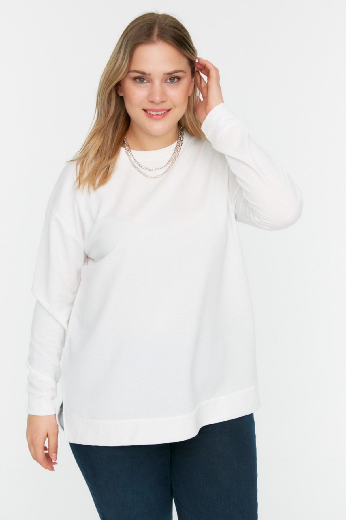 Trendyol Curve-Ecru Slit Detailed Thin Knitted Sweatshirt TBBSS22SW0172 3