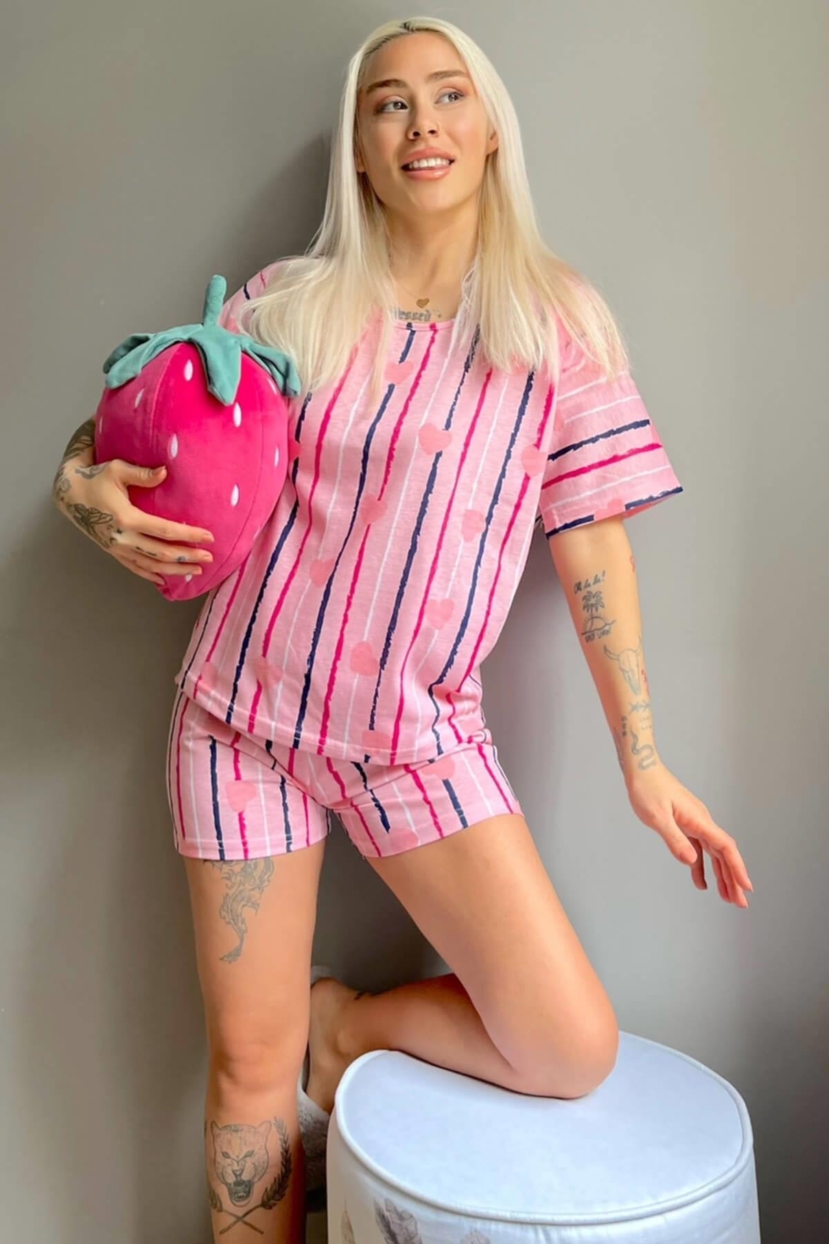 Pijamaevi Pembe Kalp Çizgi Baskılı Şortlu Kadın Pijama Takımı