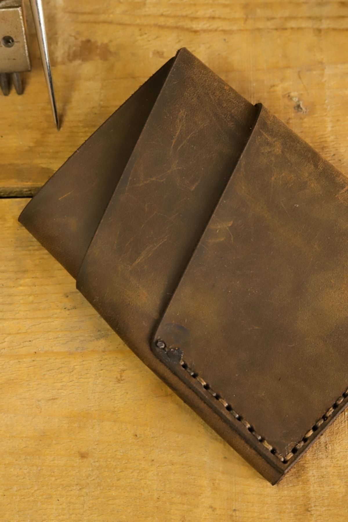 کارت دار مردانه دست ساز چرمی واقعی قهوه ای New Coast Leather 1900's